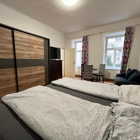Charming 1Br Apartment Perfect For Long Stays Вена Экстерьер фото